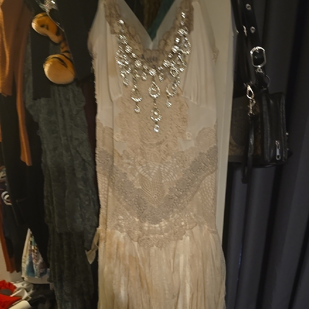 Elegant Cream Lace Dress